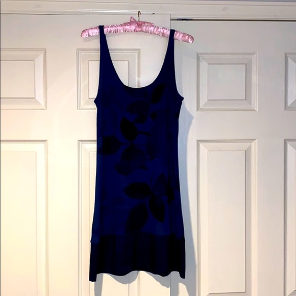 Express deep Scoop Neck Blue Floral Tunic - Picture 1 of 2